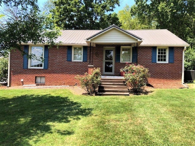 Building Photo - 3 Bdrm/1 Bath Brick Home Kingsport TN