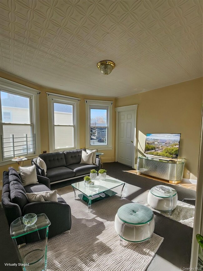 Photo - 184 Trenchard St