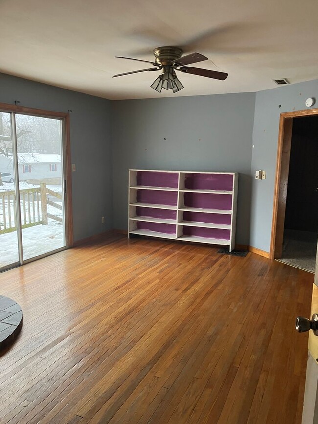 Photo - 612 Wallace Dr