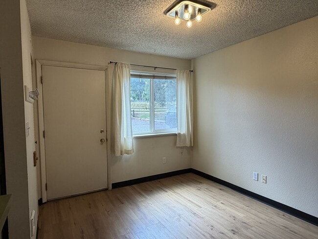 Photo - 1705 Heatheridge Rd