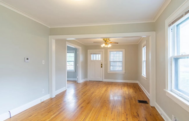 Photo - Charming West Plaza Bungalow
