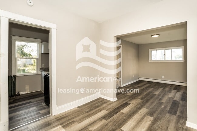 Photo - 25163 Pearl St