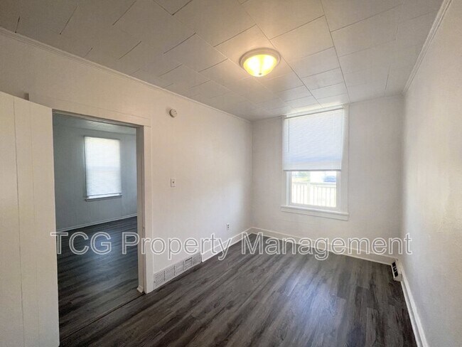 Photo - 915 Jones Ave