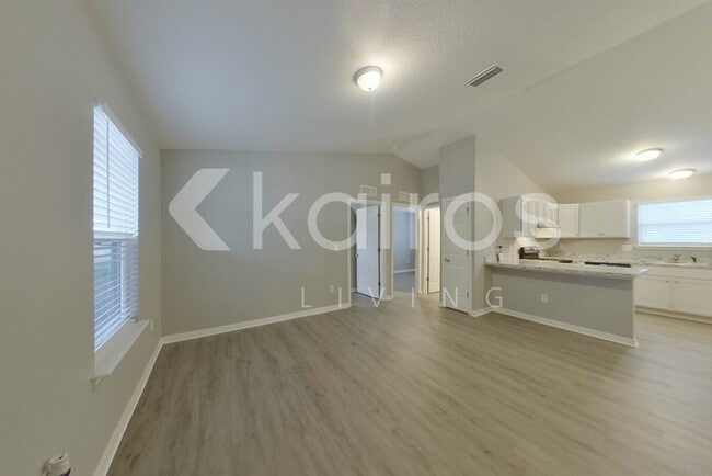 Photo - 7 Locust Run