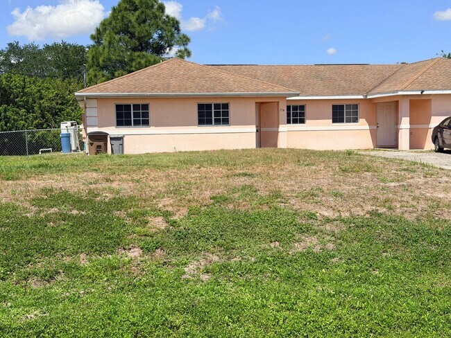 Photo - 3 Bedroom 2 Bath Duplex