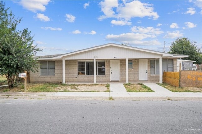 Building Photo - 821 S 16th St Rental
