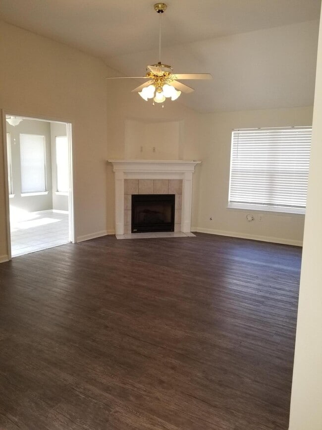 Photo - 2012 Sylvan Lake Dr