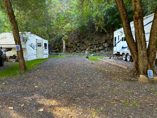 Photo - 85 Canoe Cp Lp