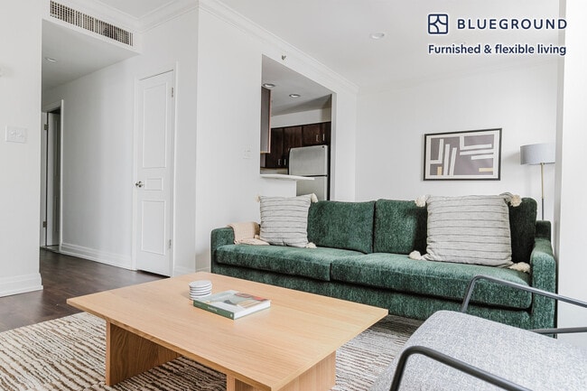 Photo - 200 E Chestnut St Unidad FL4-ID1151