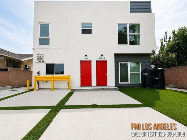 Building Photo - 1260 1/2 Leighton Avenue Unit A