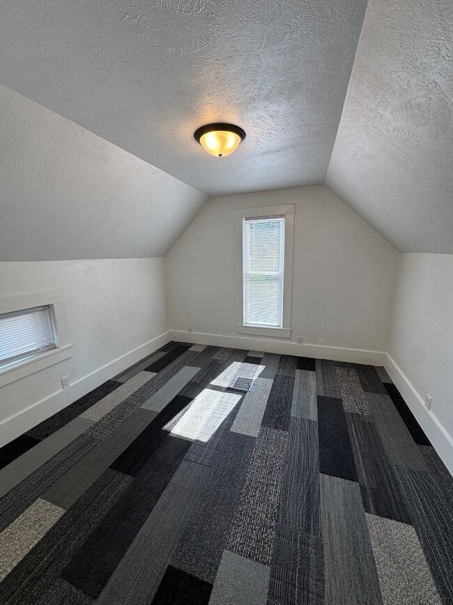 Photo - 420 N Main St