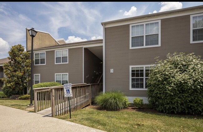 Building Photo - 857 Malabu Dr Unit 2102