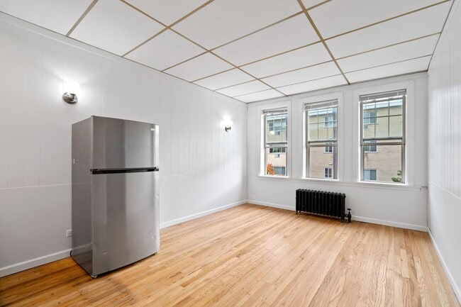 Photo - 1440 W Howard St Unit 1440-2