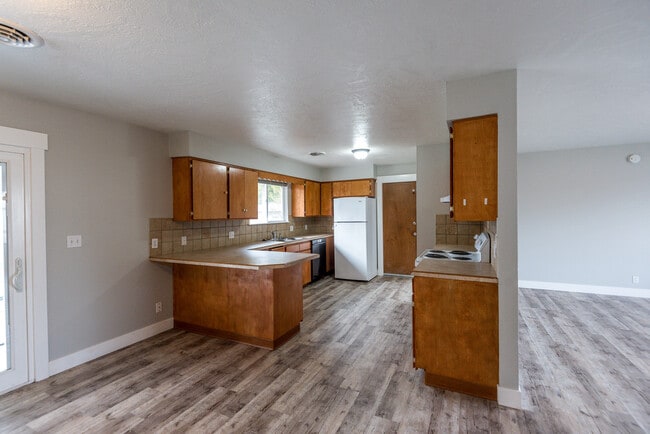 Photo - 1905 Allen Ave