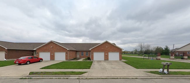 Building Photo - Quiet Neighborhood - Troy, OH (2 Bedroom R... Unit 1035-B Laurel Tree Ct Rental