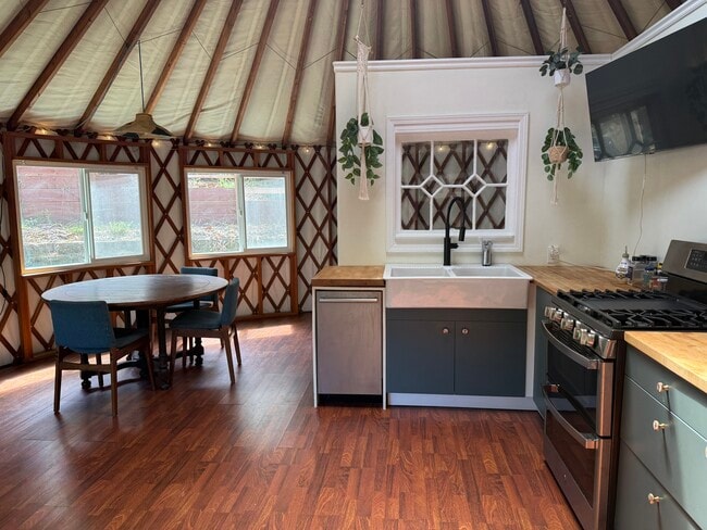 Photo - 554 Brighton Rd