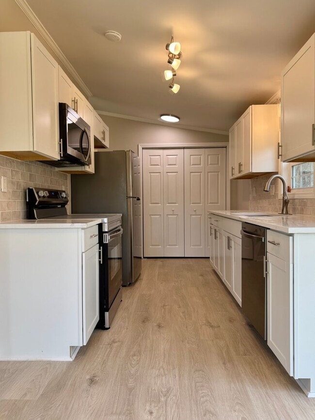 Photo - Lovely home and location!