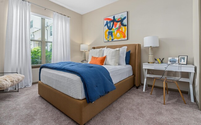 Riverhouse Apartments