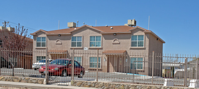 Building Photo - Painted Desert Townhomes