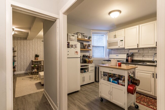 Photo - 7531 N Seeley Ave