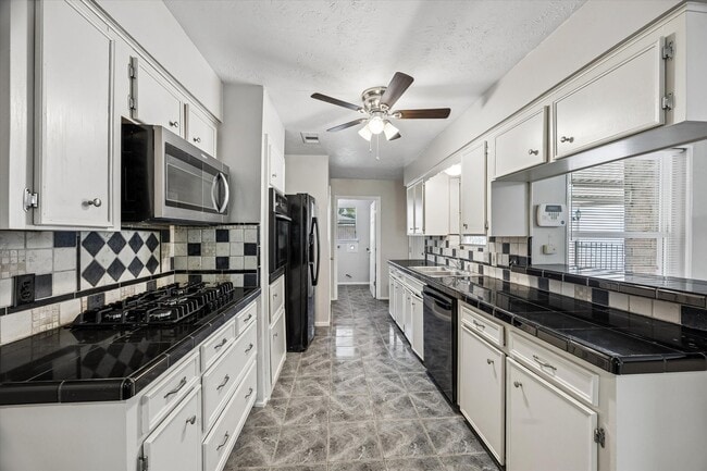 Photo - 10314 Sagerock Dr