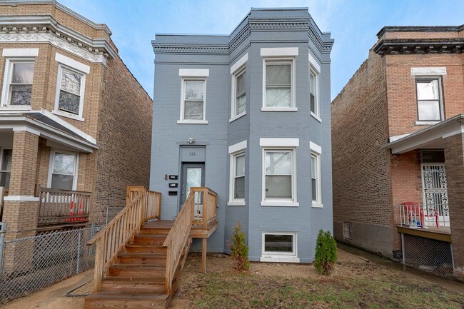 Photo - 1019 N Ridgeway Ave Unidad G