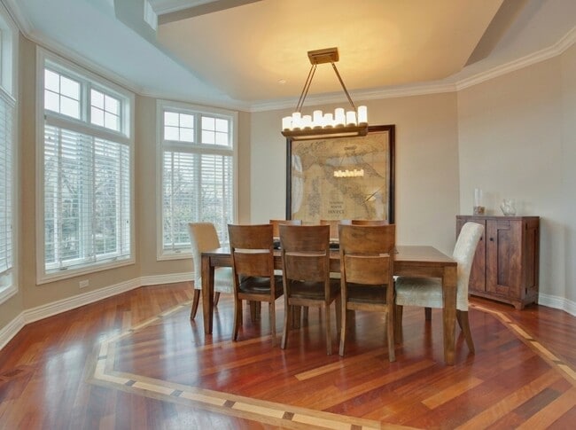 7229 Roxbury Ct