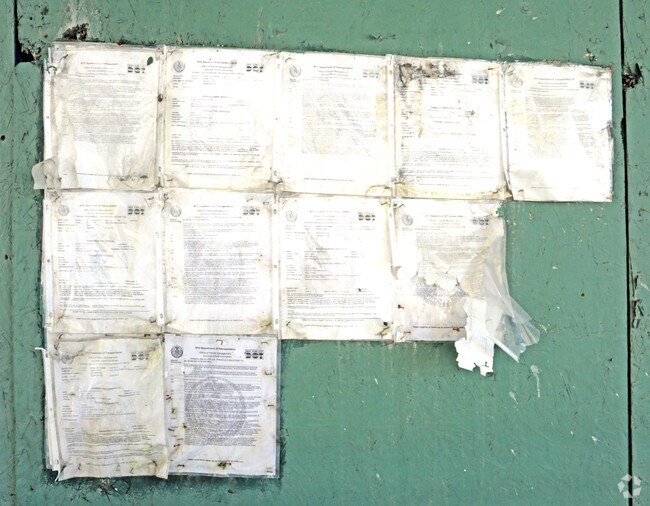 Photo - 132-06 Maple Ave