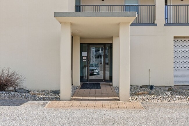 Photo - Fully Furnished Oceanfront 2 bed/2 bath
