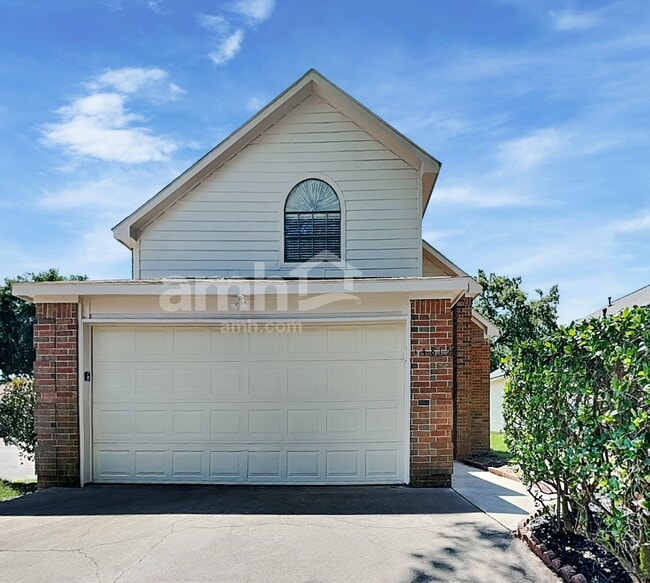 Photo - 14815 Cygnus Ct House