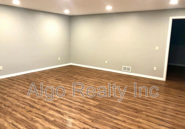 Photo - 1426 N Morgan Ave