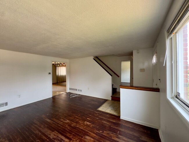 Photo - Charming 3 Bedroom/ 1.5 Bathroom Townhome in Frankford, MD!