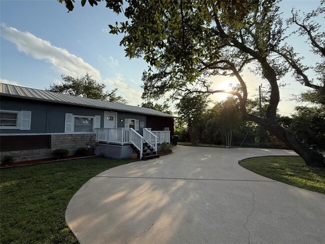 Photo - 10603 Thomaswood Ln