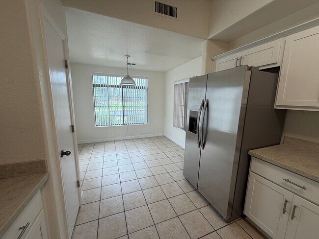 Photo - 12710 W Ash St