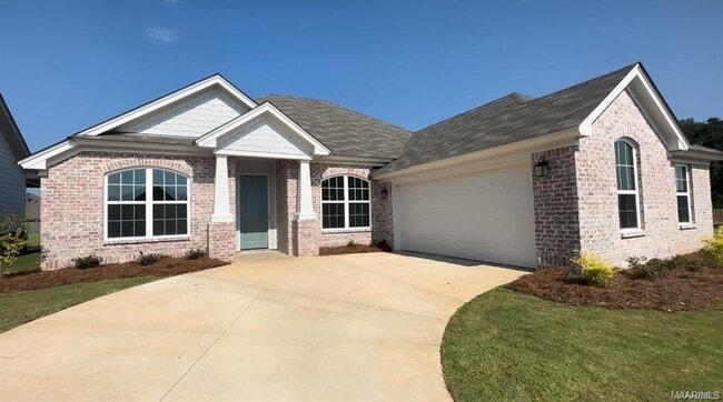 804 Hedgefield Way