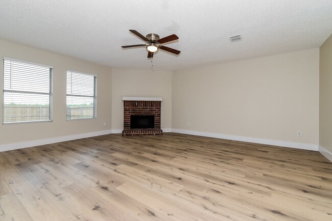 Photo - 2327 Graystone Dr