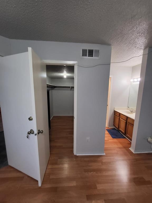 Photo - 3801 Tanglewilde St