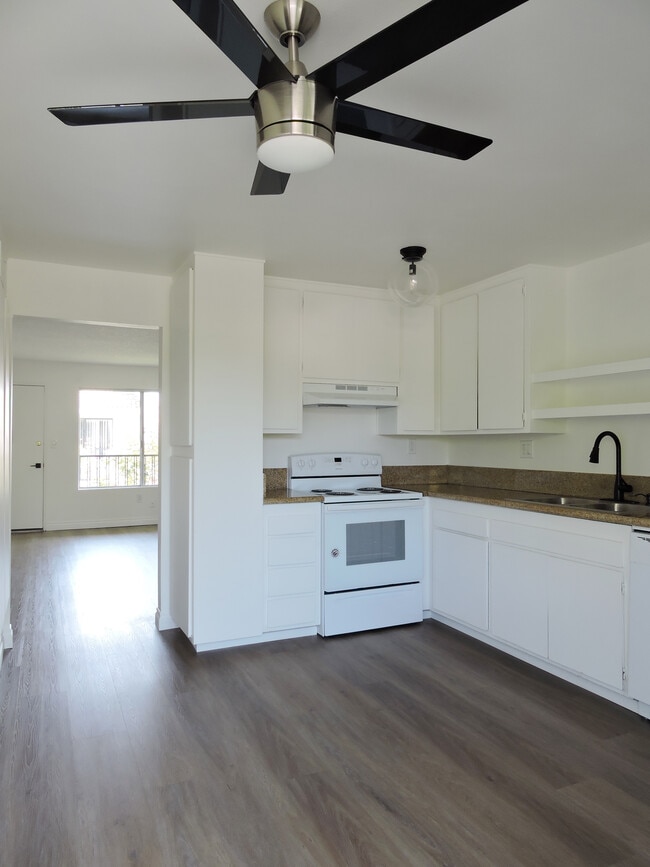 Photo - La Casa Brea Apartments