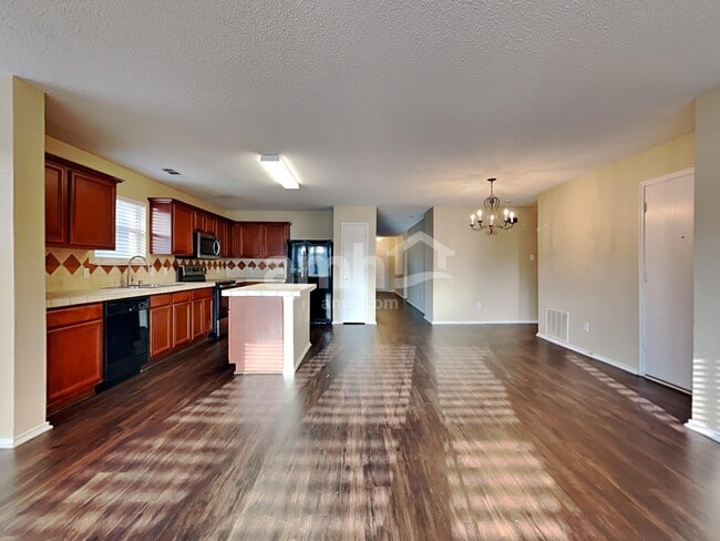 Photo - 115 Clover Leaf Ln