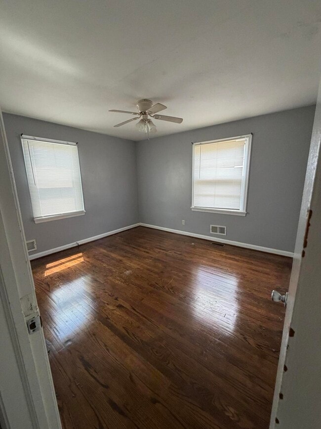 Photo - 2205 Plantation Rd NE