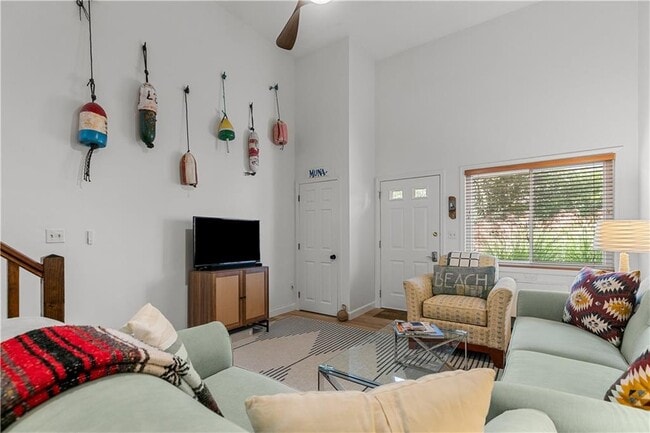 Photo - 26-30-30 W Narragansett Ave