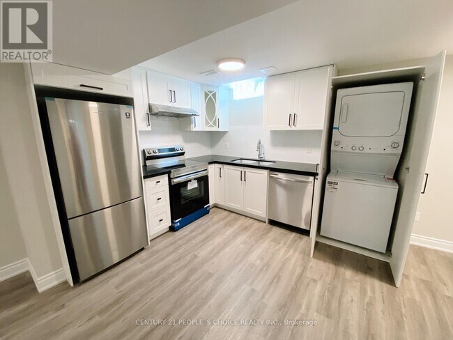 Photo - 922 Silverthorn Mill Ave