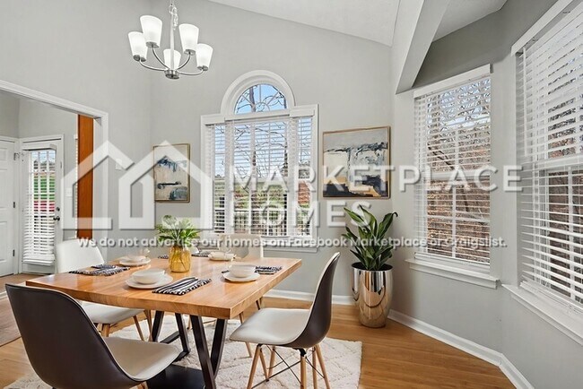 Photo - 289 Highlander Way