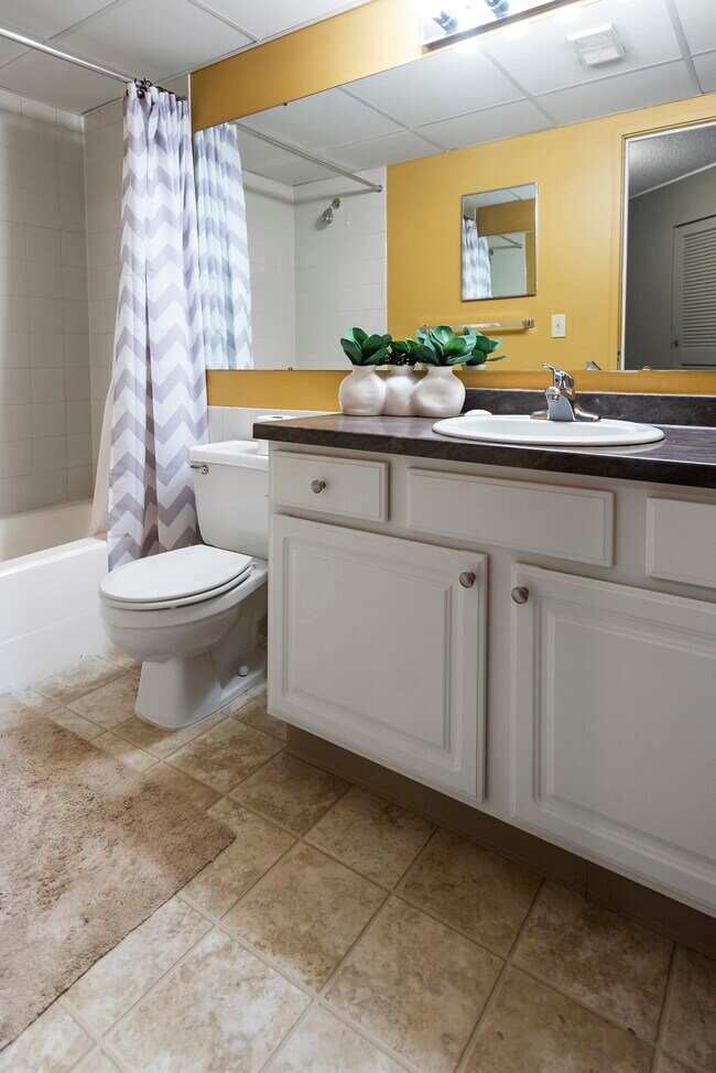 The Oaks Apartments East Lansing, MI