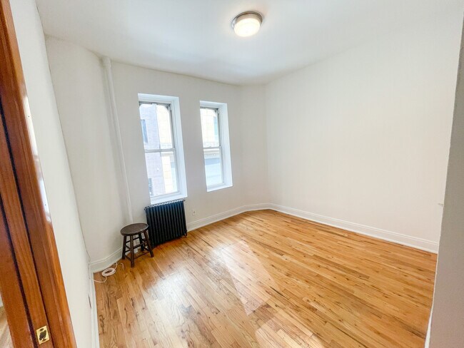 Photo - 234-236 Thompson Street