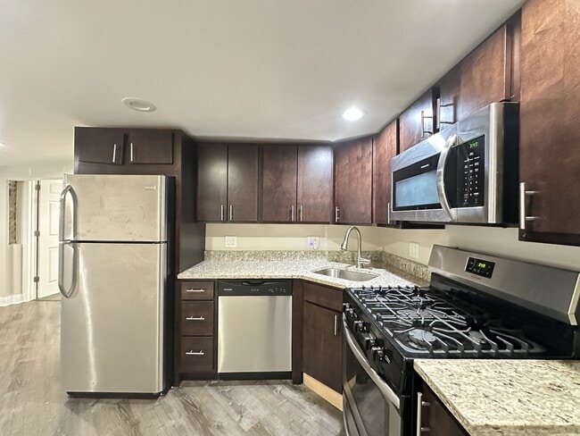 Photo - 1636 W Roscoe St Unit 6H