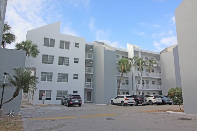 Photo - 2860 NE 14th St Unit 103D