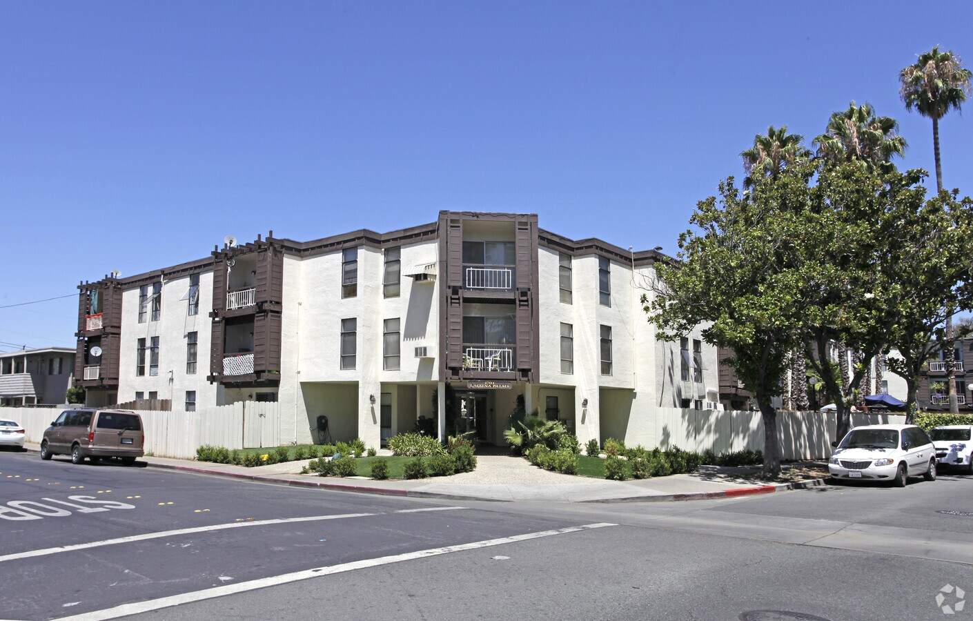 Laguna Palms - Laguna Palms Apartments