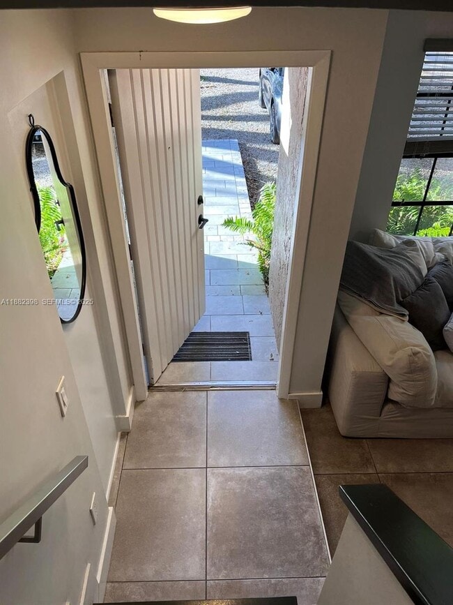 Photo - 2565 NE 182nd St