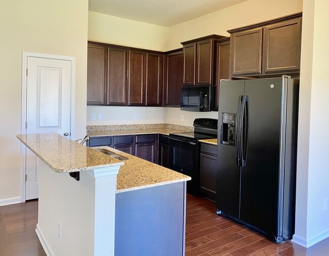 Photo - 602 Deertrack Run